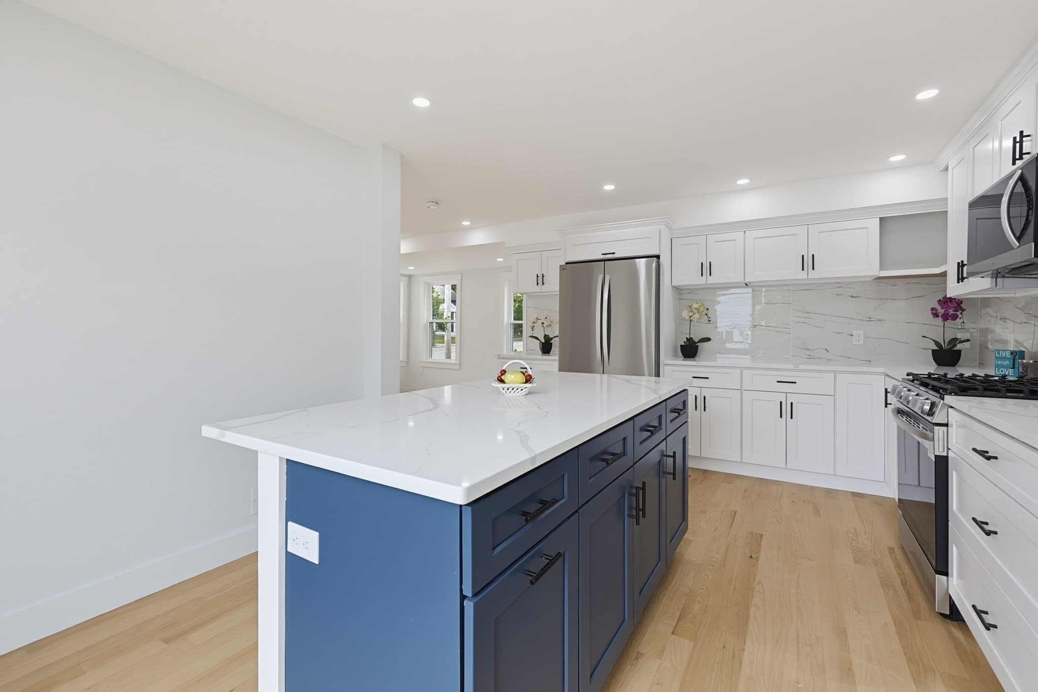 Single Family Residence at 358 W Main St, Avon MA 02322, Avon, photo 9 of 24