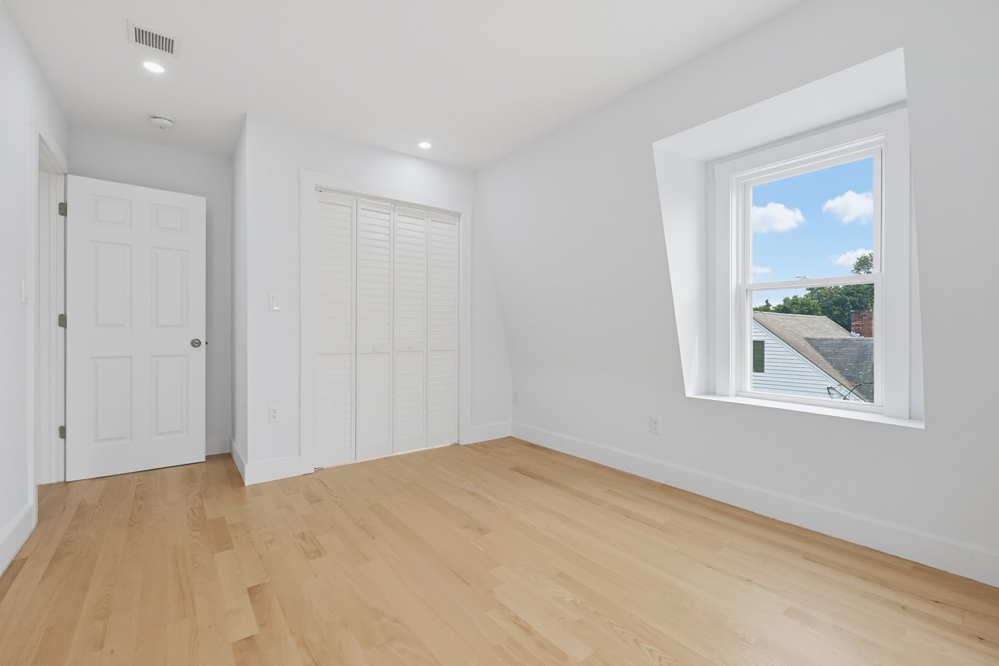 Single Family Residence at 358 W Main St, Avon MA 02322, Avon, photo 21 of 24