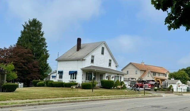318 Alden Rd, Fairhaven MA 02719 photo 8