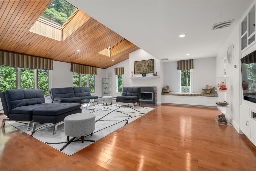 47 Dedham St, Sharon MA 02067 photo 8