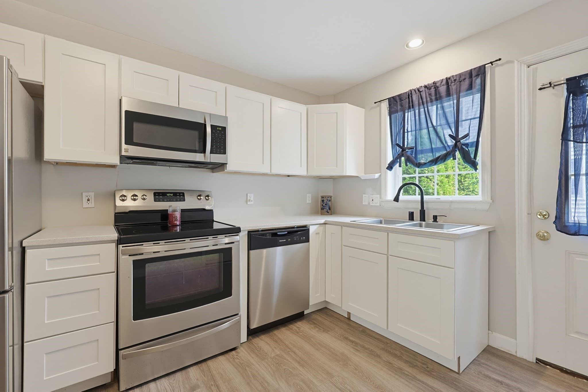 Condominium at 13 Dexter St # 13, North Attleboro MA 02760, North Attleboro, photo 7 of 27