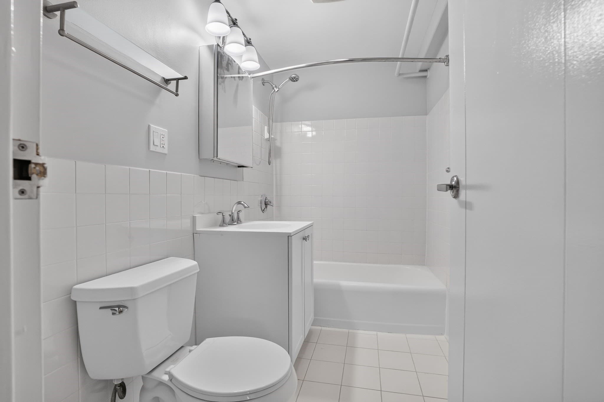 Condominium at 1600 Beacon St # 1009, Brookline MA 02446, photo 5 of 20