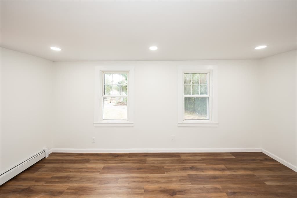 Single Family Residence at 101 Ararat Street, Worcester MA 01606, photo 8 of 26