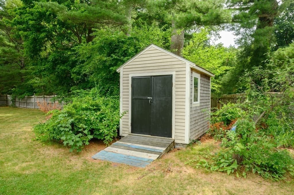 21 Pembroke St, Kingston MA 02364 photo 36