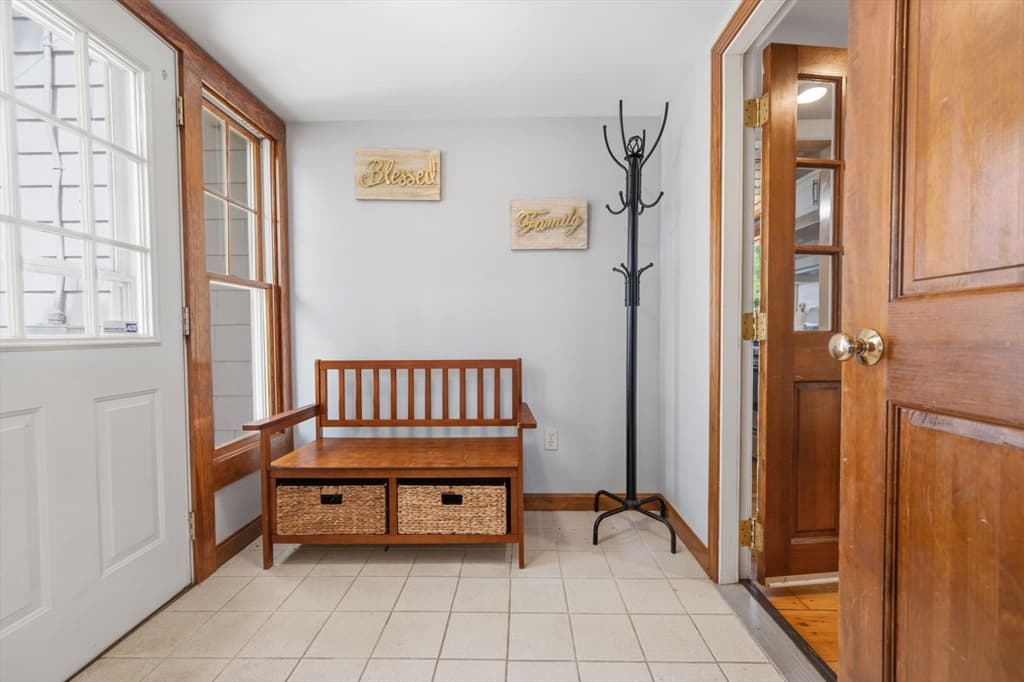 21 Pembroke St, Kingston MA 02364 photo 9