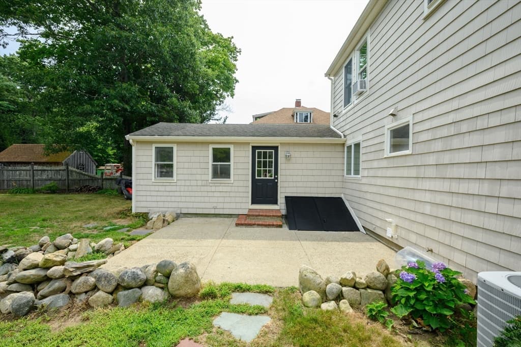 21 Pembroke St, Kingston MA 02364 photo 34