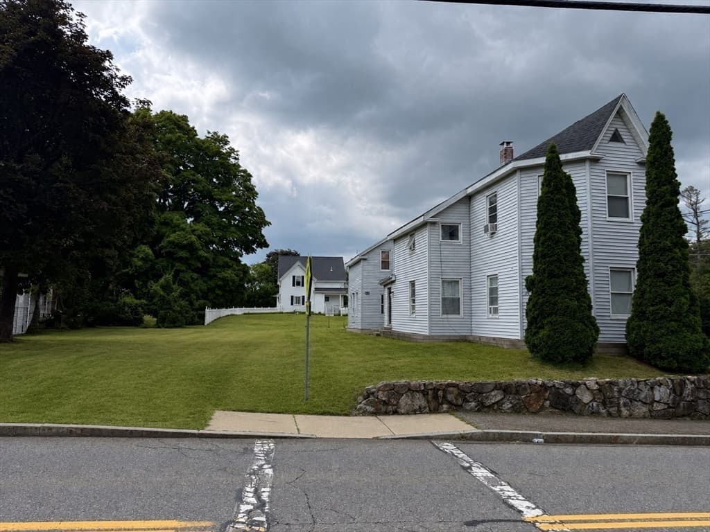 58 Stevens St, Marlborough MA 01752 photo 2