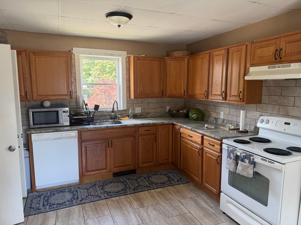 58 Stevens St, Marlborough MA 01752 photo 32
