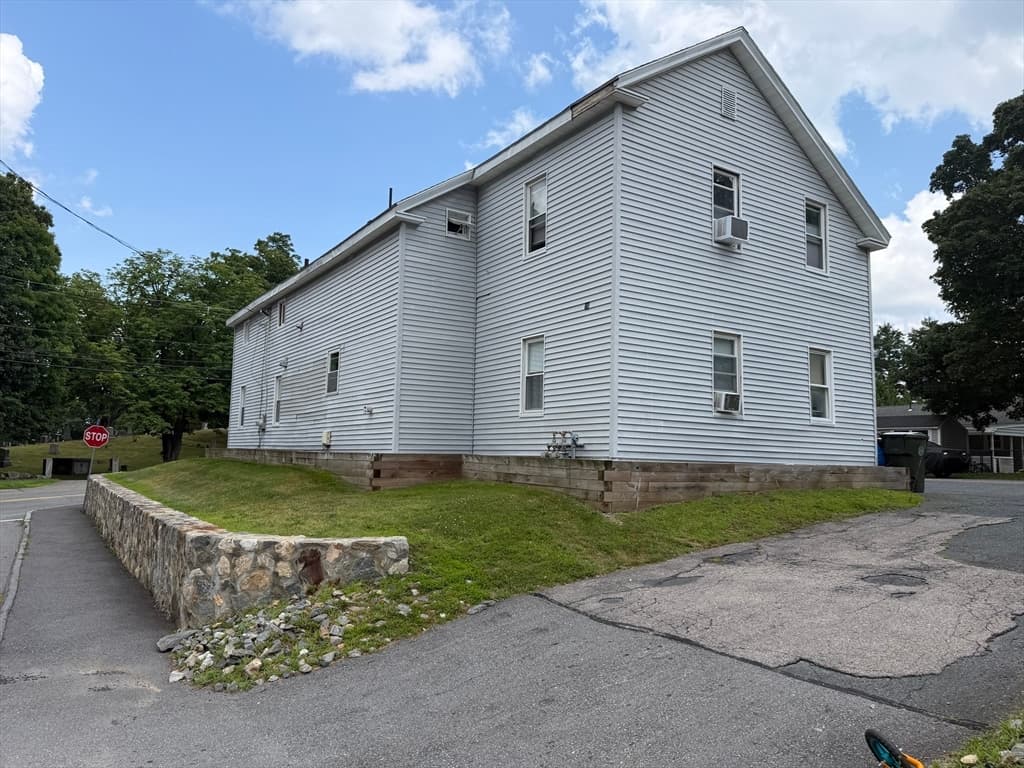 58 Stevens St, Marlborough MA 01752 photo 5
