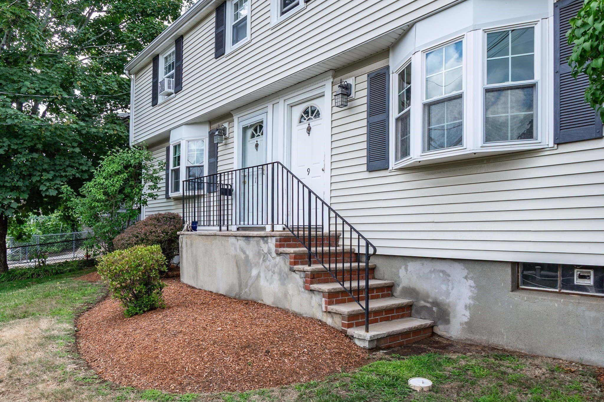 Condominium at 9 Bow St # 9, Arlington MA 02474, Arlington, photo 3 of 39
