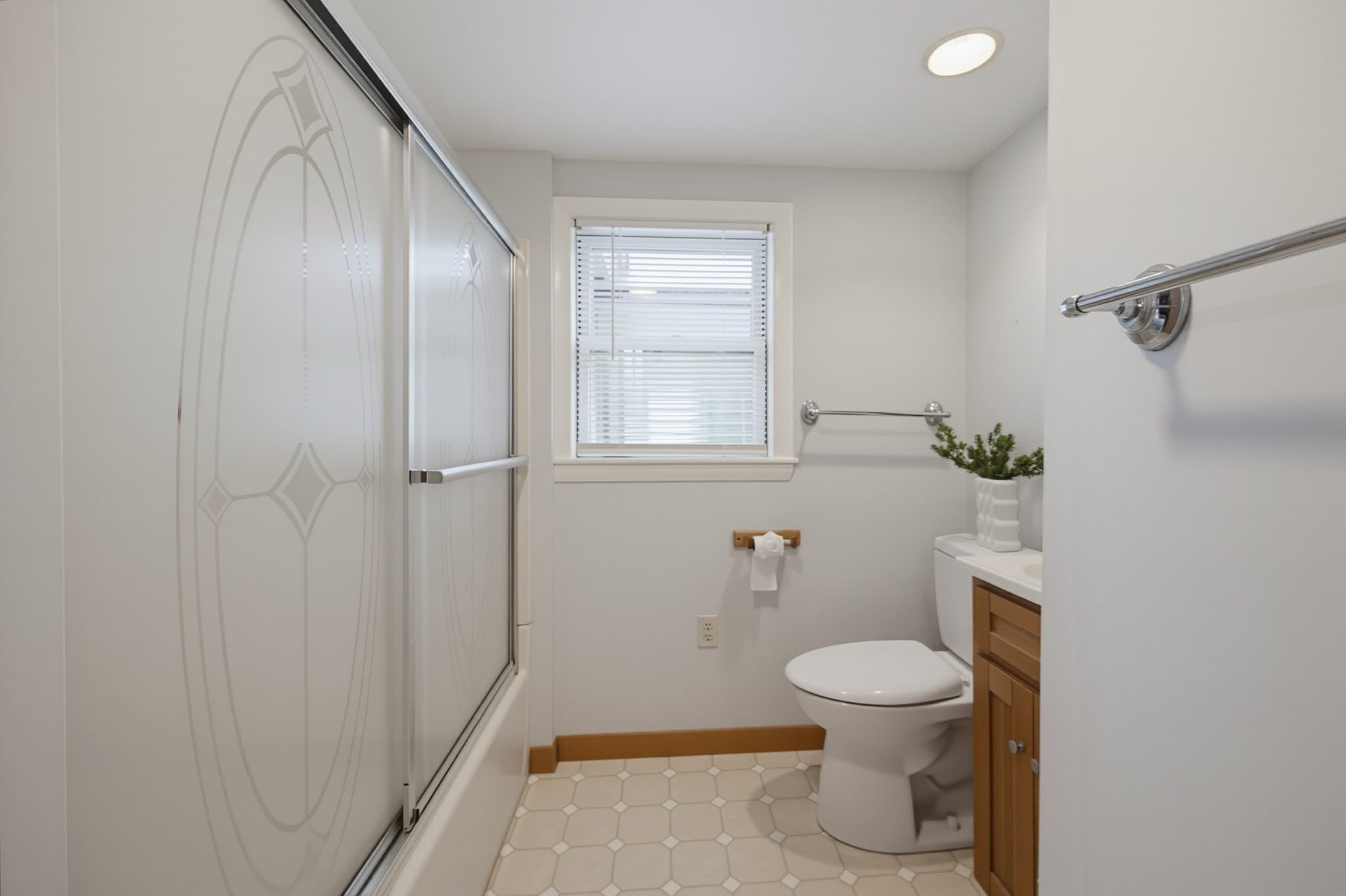 2 Family - 2 Units Up/Down at 284 South St, Northborough MA 01532, photo 23 of 30