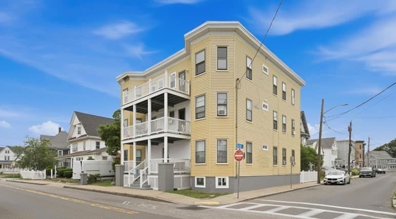 5-9 Family at 566 Shirley St, Winthrop MA 02152, Winthrop, photo 5 of 20