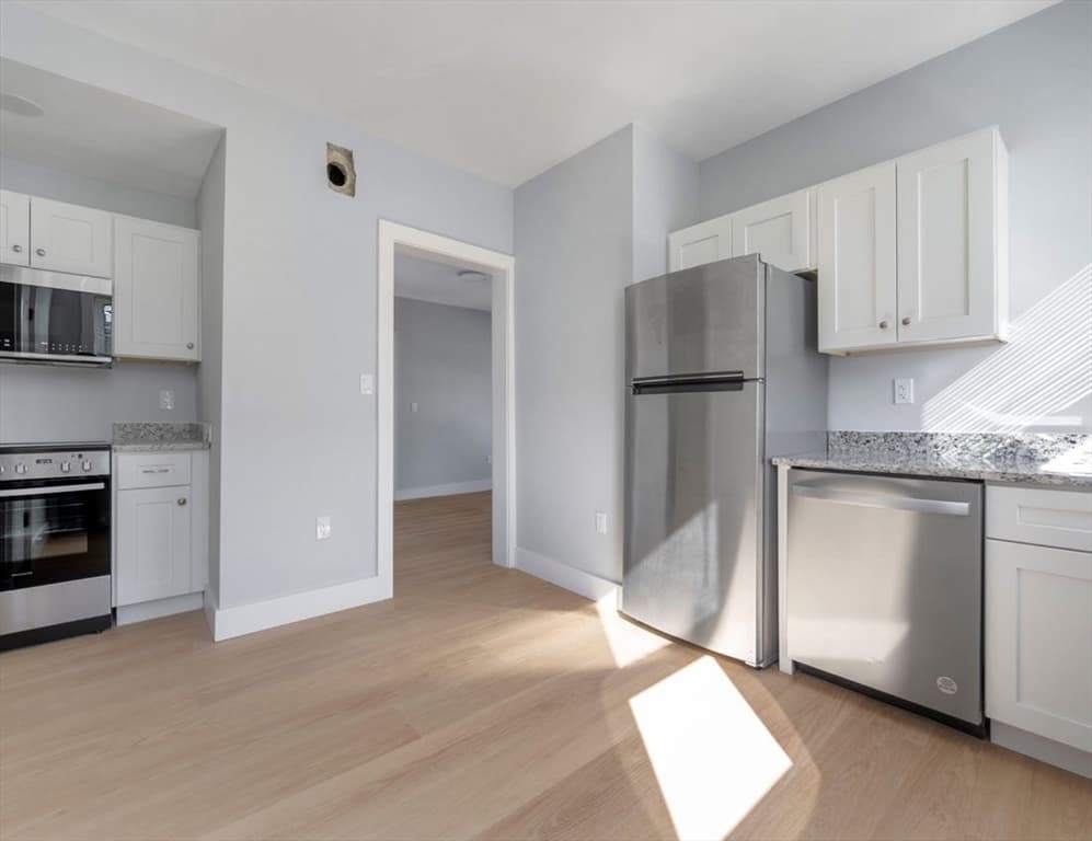 5-9 Family at 566 Shirley St, Winthrop MA 02152, Winthrop, photo 9 of 20