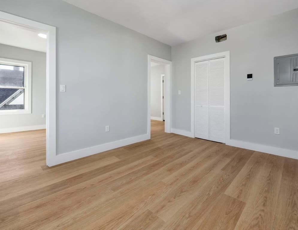 5-9 Family at 566 Shirley St, Winthrop MA 02152, Winthrop, photo 10 of 20