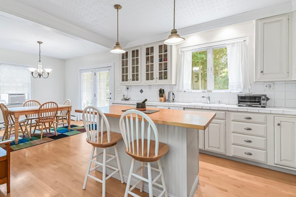 315 Hale St, Beverly MA 01915 photo 12