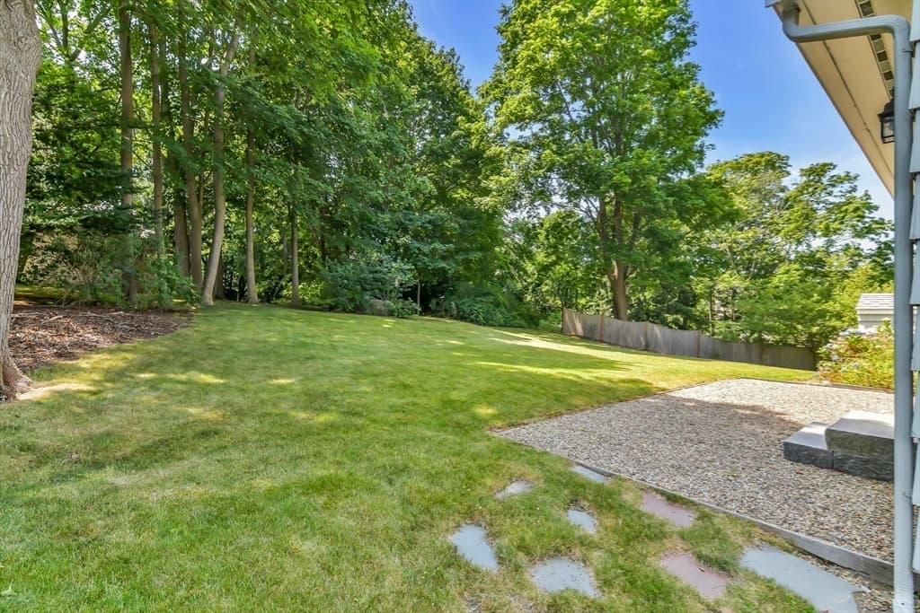 315 Hale St, Beverly MA 01915 photo 7