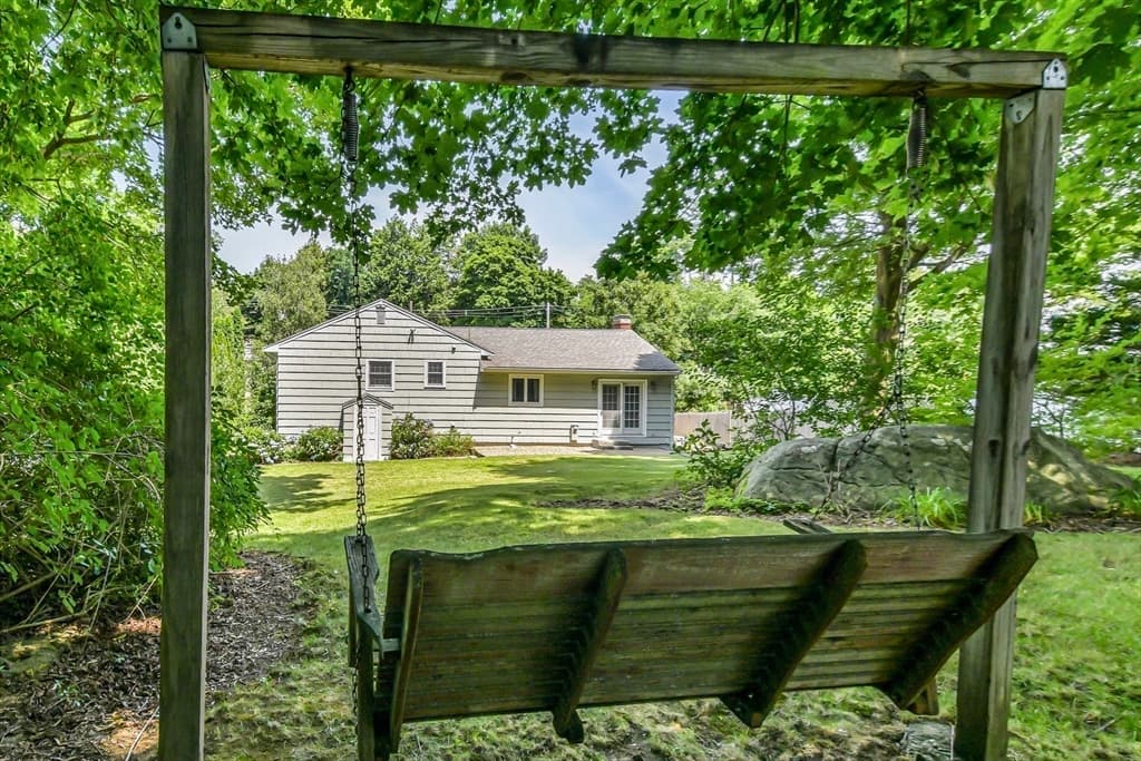 315 Hale St, Beverly MA 01915 photo 5