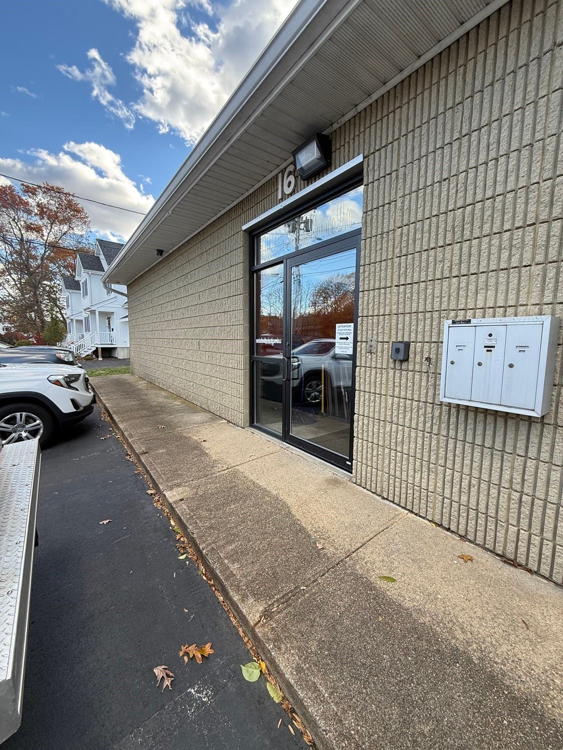 16 Railroad Ave, Foxboro MA 02035