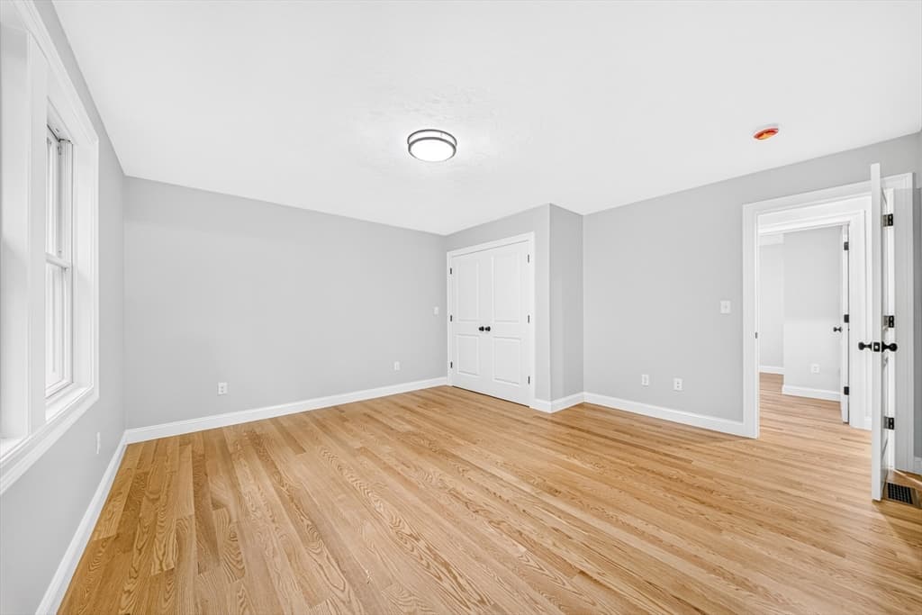 Single Family Residence at 6 Mchugh Ave, Billerica MA 01821, Billerica, photo 17 of 42