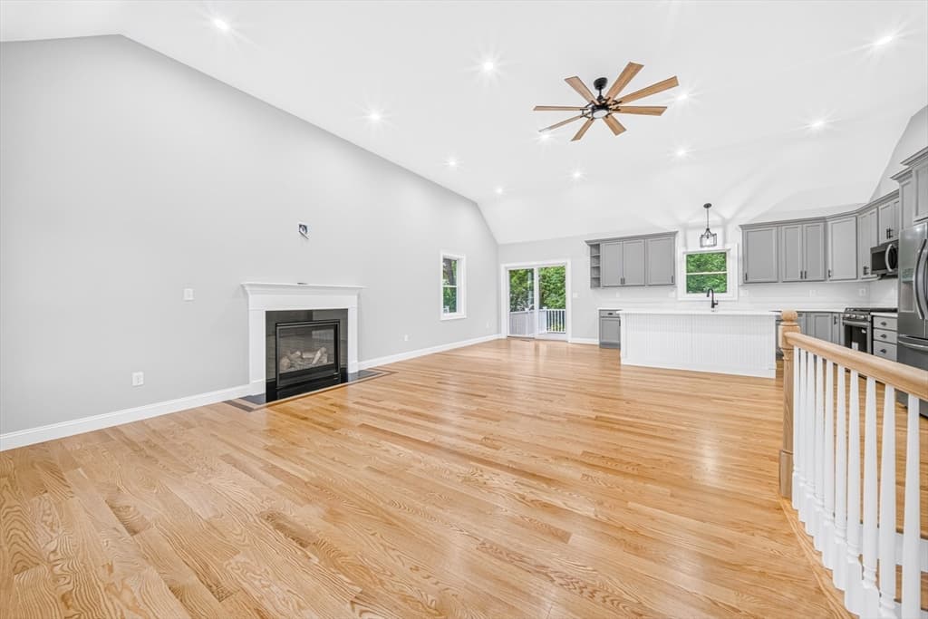 Single Family Residence at 6 Mchugh Ave, Billerica MA 01821, Billerica, photo 12 of 42