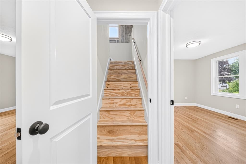 Single Family Residence at 6 Mchugh Ave, Billerica MA 01821, Billerica, photo 24 of 42