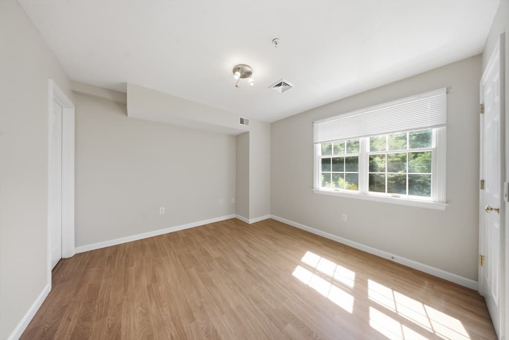 140 Commonwealth Ave # 7, North Attleboro MA 02760 photo 17