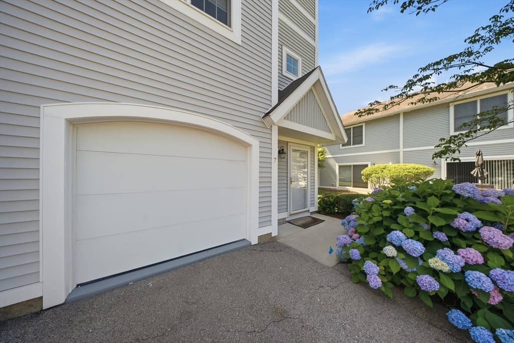 140 Commonwealth Ave # 7, North Attleboro MA 02760 photo 3