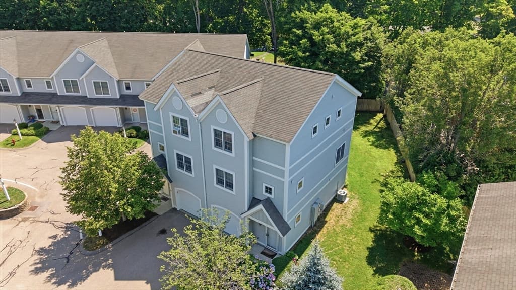 140 Commonwealth Ave # 7, North Attleboro MA 02760