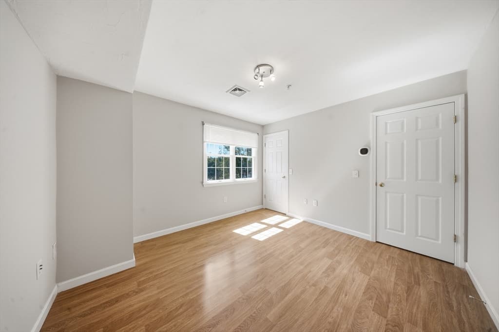 140 Commonwealth Ave # 7, North Attleboro MA 02760 photo 18