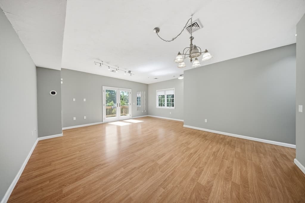 140 Commonwealth Ave # 7, North Attleboro MA 02760 photo 8