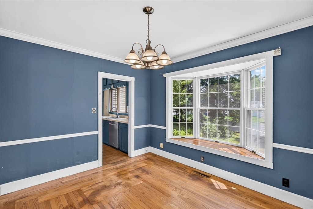 Single Family Residence at 121 Poplar St, Greenfield MA 01301, Greenfield, photo 5 of 42