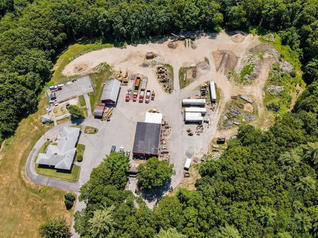 625 Broadway, Dracut MA 01826 photo 9