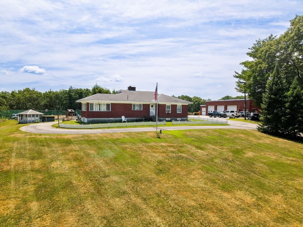 625 Broadway, Dracut MA 01826 photo 8