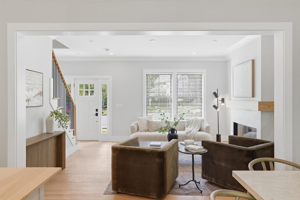 36 Loomis # 302, Bedford MA 01730