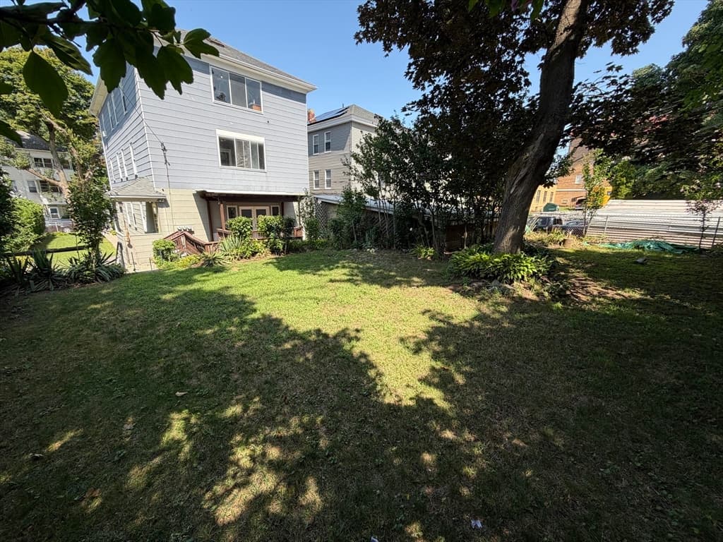 76 Paine St, Worcester MA 01605 photo 7