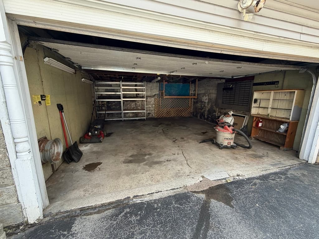 76 Paine St, Worcester MA 01605 photo 5