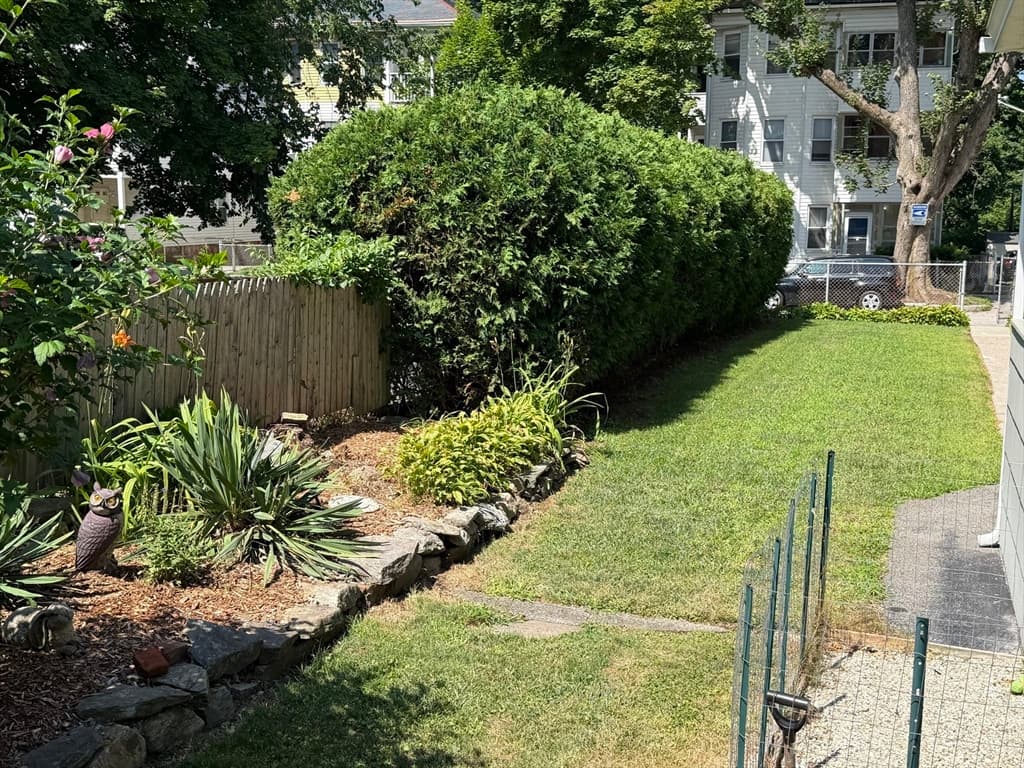 76 Paine St, Worcester MA 01605 photo 10