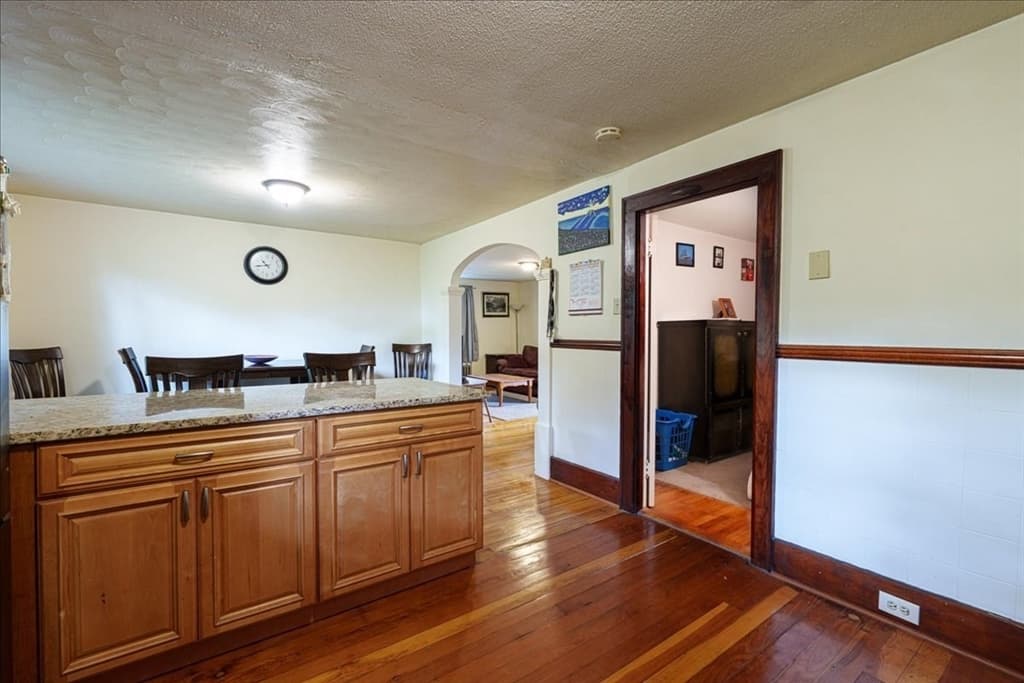 Single Family Residence at 25 Marilyn Drive, Auburn MA 01501, Auburn, photo 5 of 24