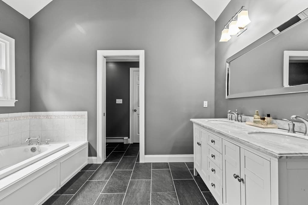 239 Country Club Way, Kingston MA 02364 photo 33