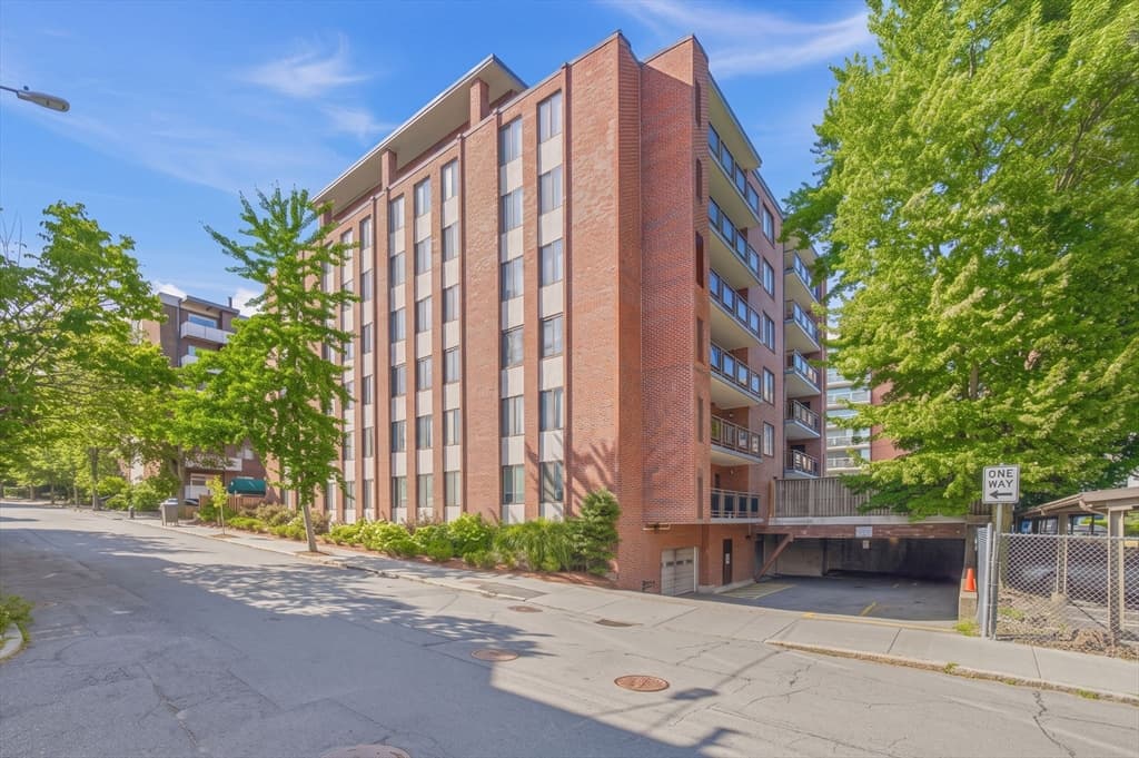 30 Stearns Road # 505, Brookline MA 02446