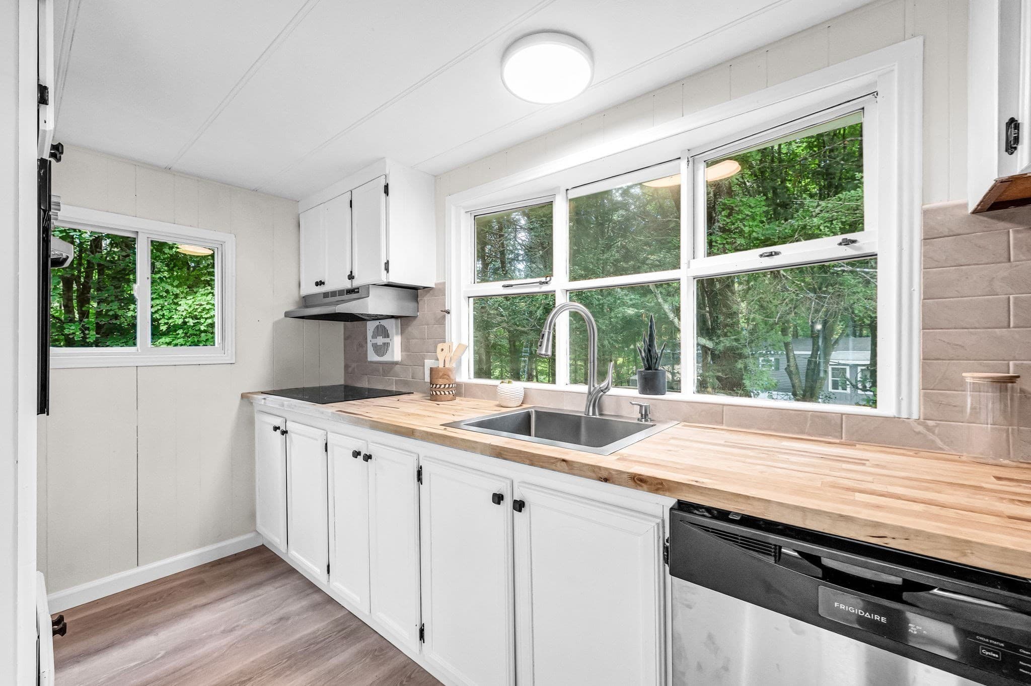 Mobile Home at 67 Willow, Wales MA 01081, photo 20 of 40