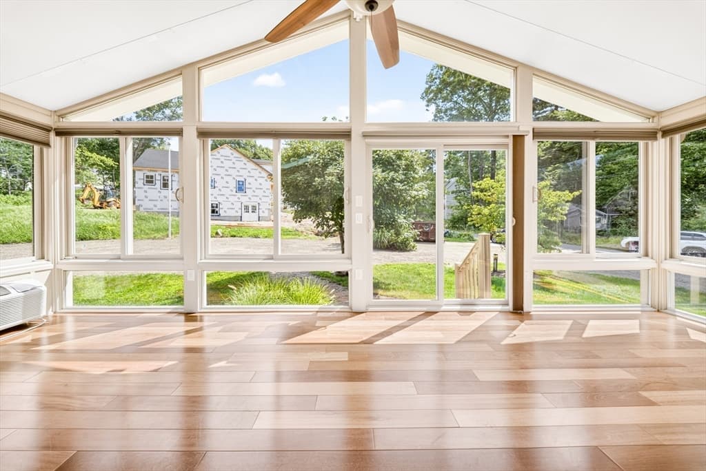 14 Clarence Street, Billerica MA 01821 photo 13