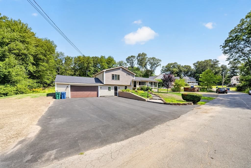 14 Clarence Street, Billerica MA 01821 photo 3