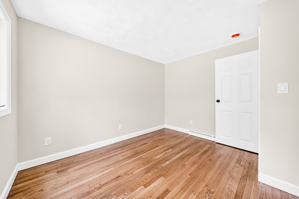 14 Clarence Street, Billerica MA 01821 photo 25