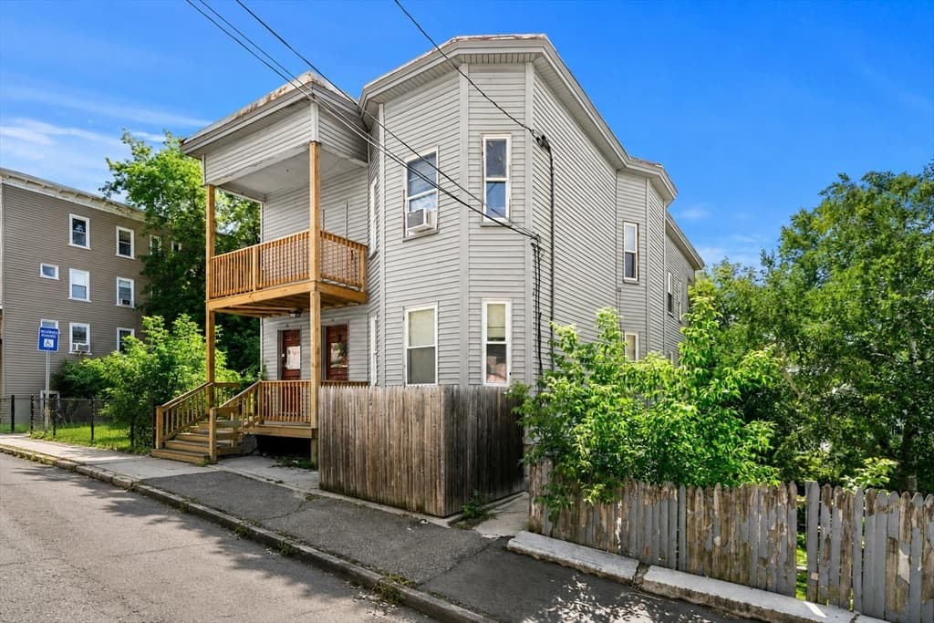 38 Wilson St (38-40), Haverhill MA 01832