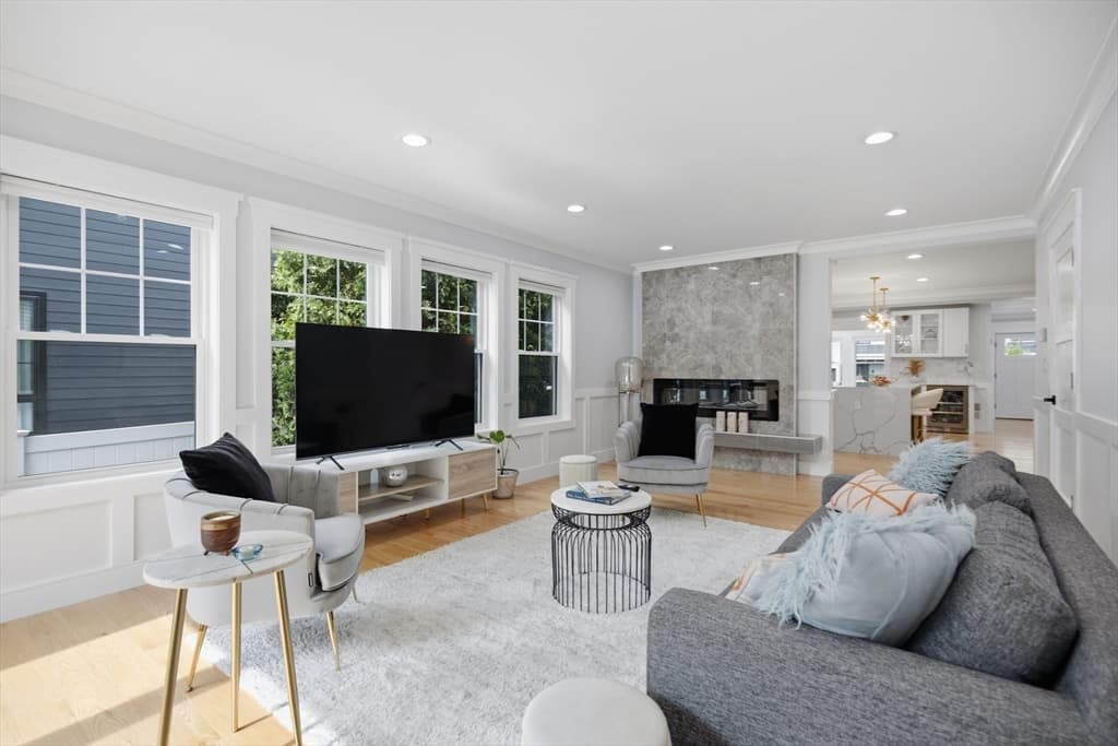 19 Manhattan Ter, Newton MA 02465 photo 17