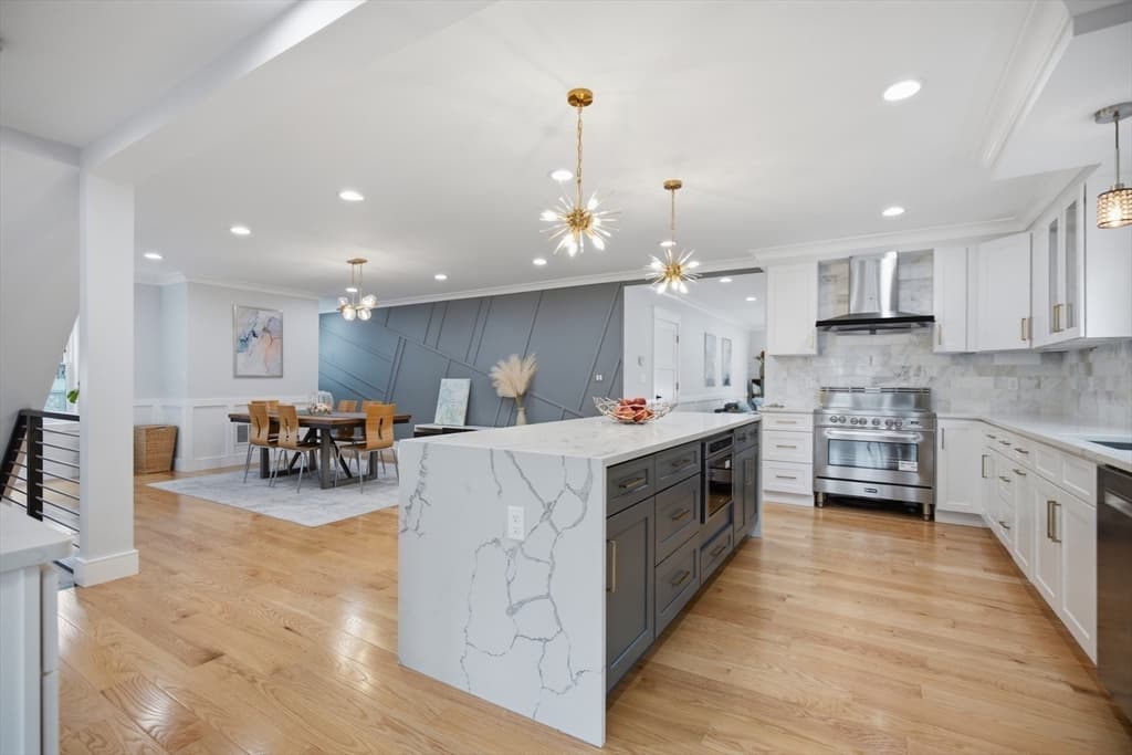 19 Manhattan Ter, Newton MA 02465 photo 9