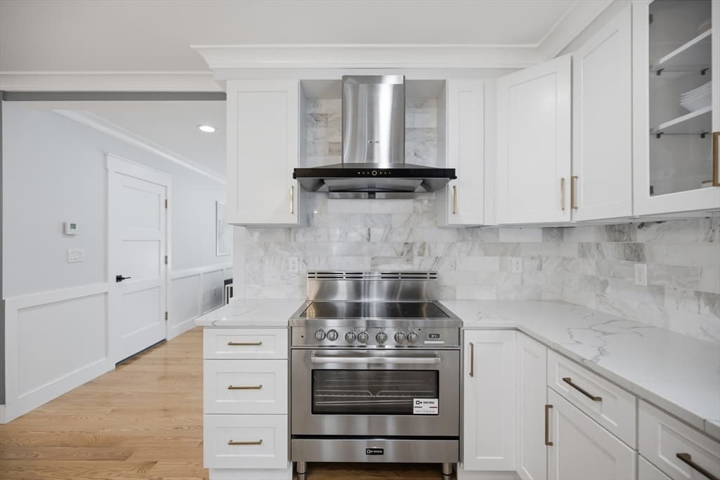 19 Manhattan Ter, Newton MA 02465 photo 10