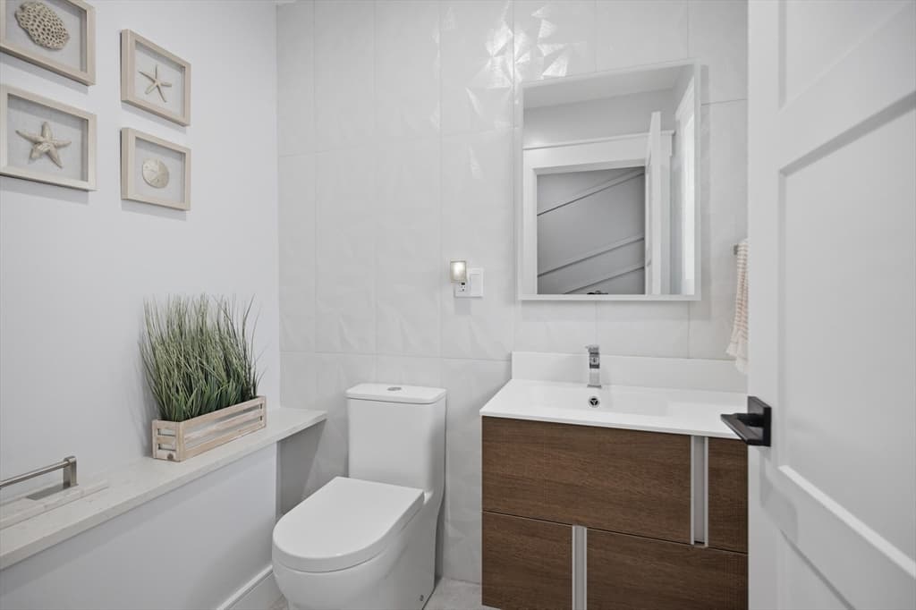19 Manhattan Ter, Newton MA 02465 photo 14