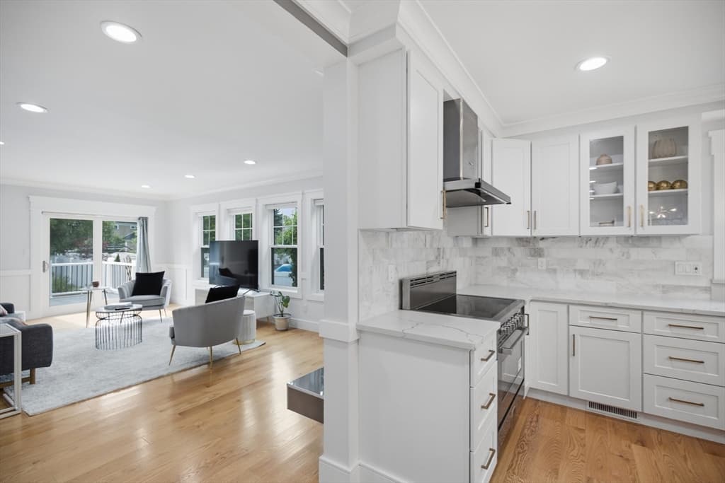 19 Manhattan Ter, Newton MA 02465 photo 15